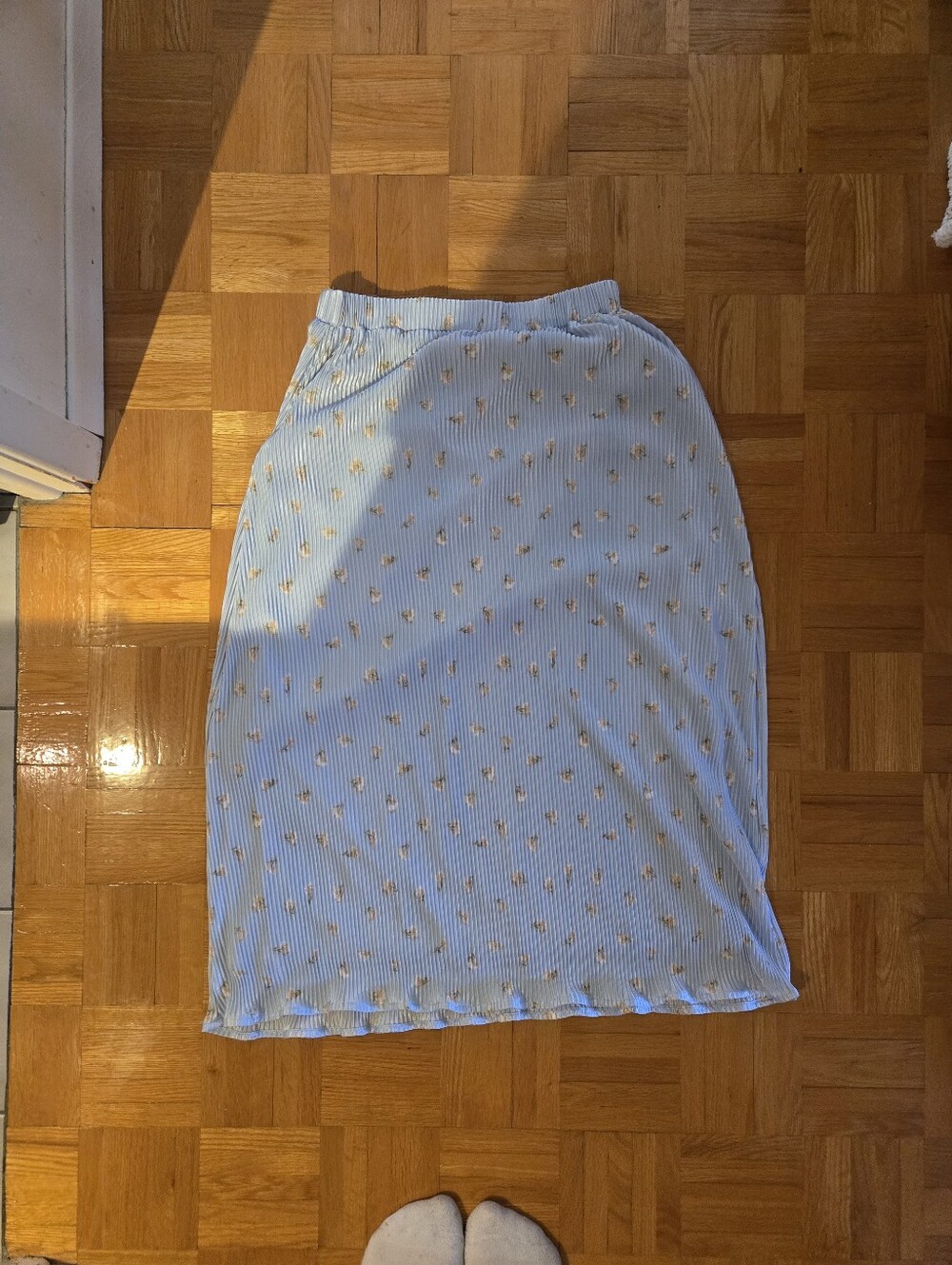 Blue Floral Womance Skirt Size Small